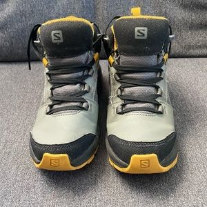 VGUC salomon waterproof hiking boot size 13 boys